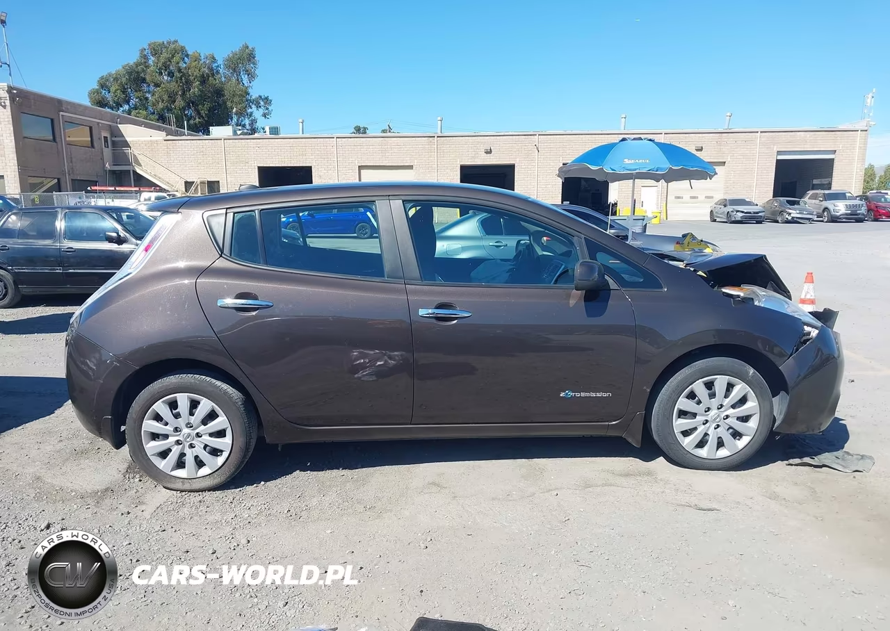 2016 Nissan Leaf S VIN:1N4AZ0CP8GC301679 - 13