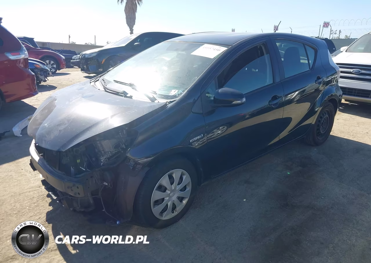 2013 Toyota Prius C Three VIN:JTDKDTB32D1529472 - 2