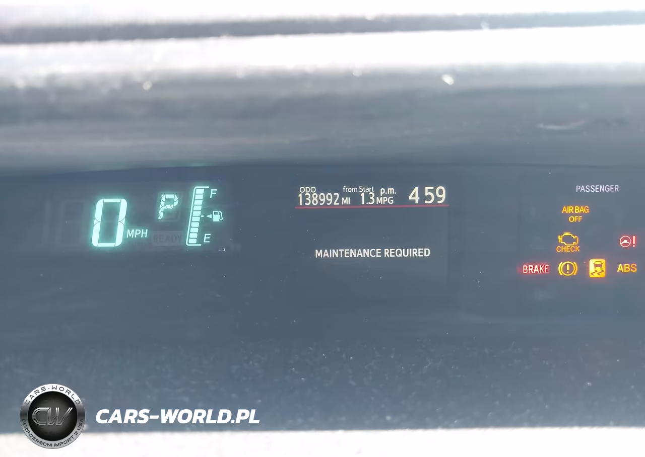2013 Toyota Prius C Three VIN:JTDKDTB32D1529472 - 7