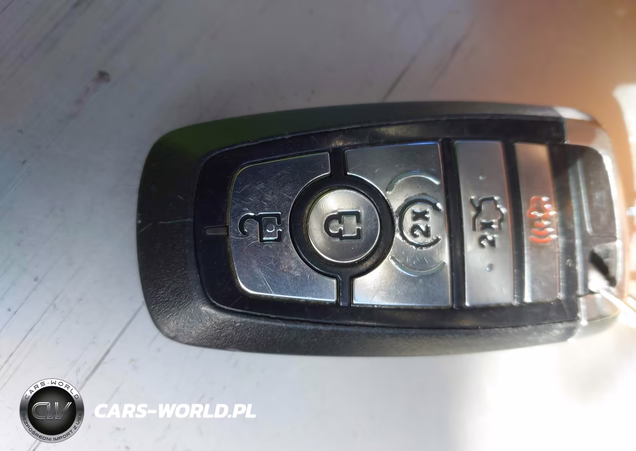 2019 Ford Fusion Hybrid Titanium VIN:3FA6P0RU4KR261300 - 11