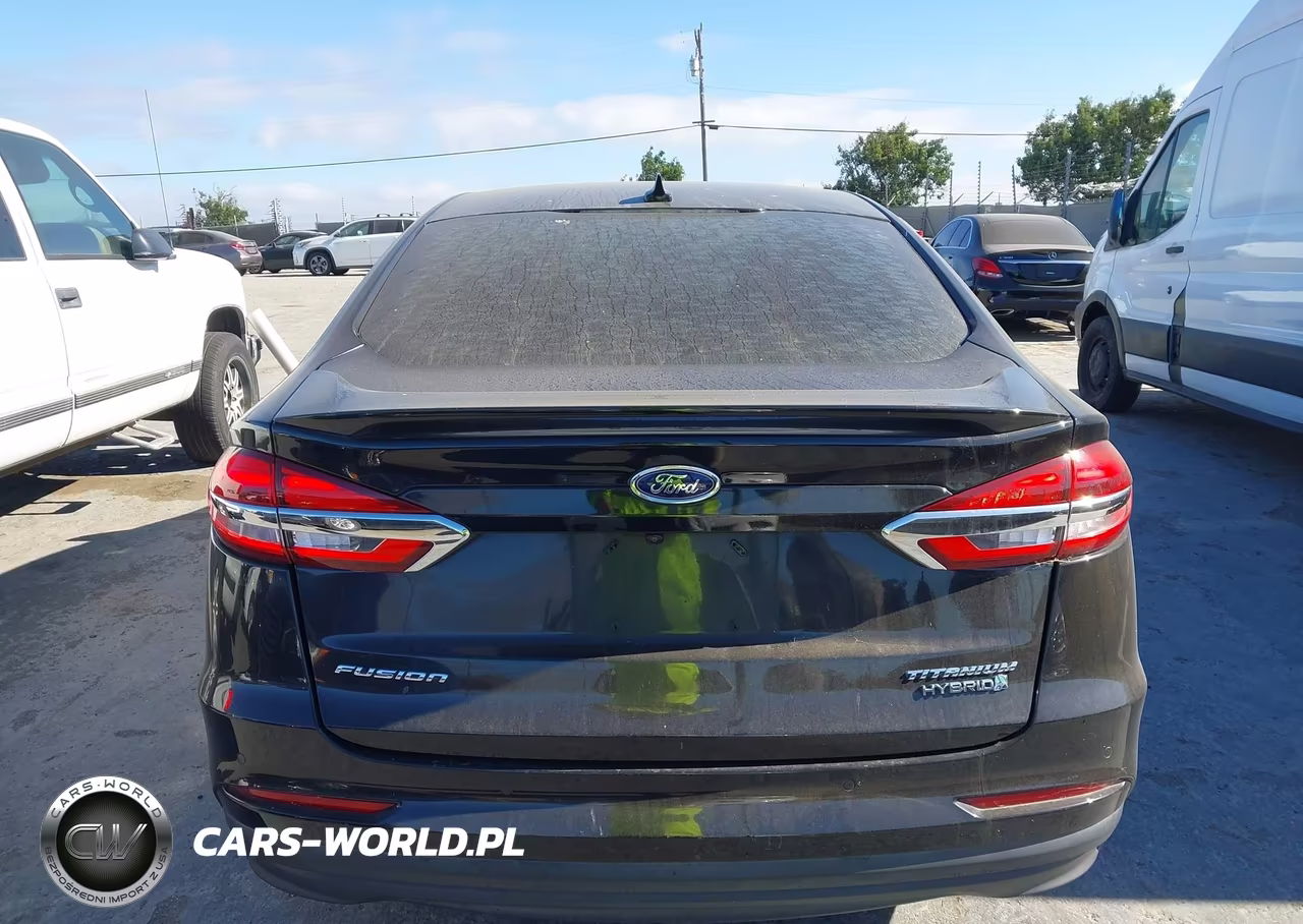 2019 Ford Fusion Hybrid Titanium VIN:3FA6P0RU4KR261300 - 16
