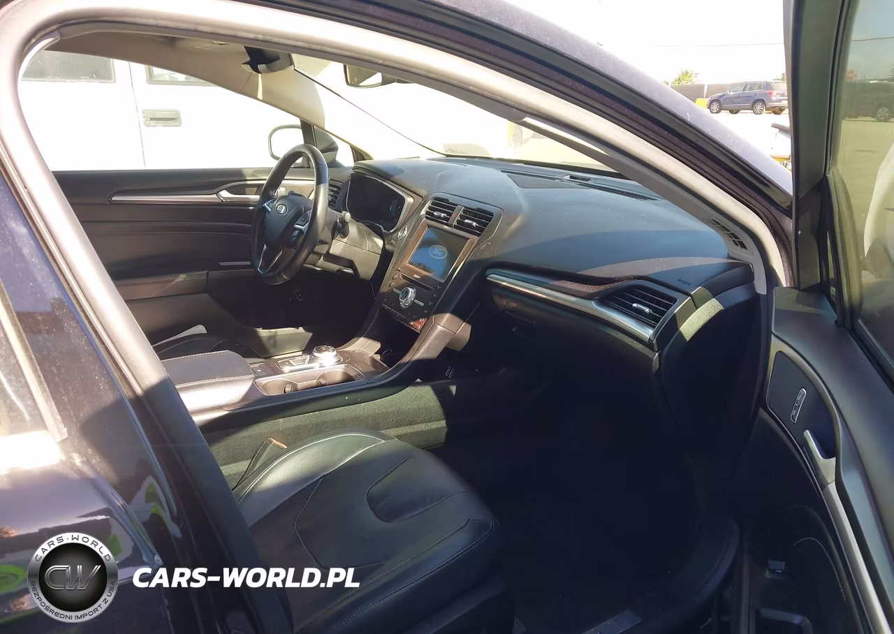2019 Ford Fusion Hybrid Titanium VIN:3FA6P0RU4KR261300 - 5
