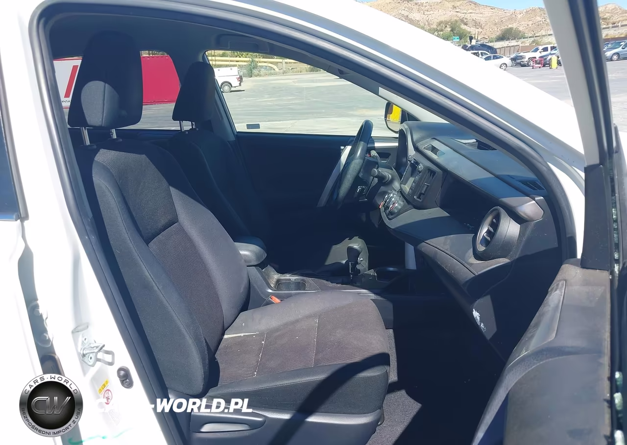 2018 Toyota Rav4 Le VIN:JTMZFREV4JJ727734 - 5