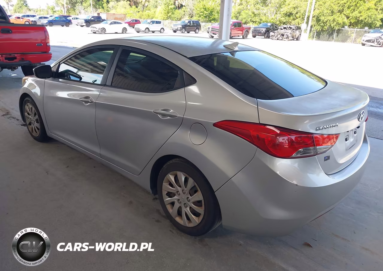 2011 Hyundai Elantra Gls VIN:5NPDH4AE4BH029812 - 3