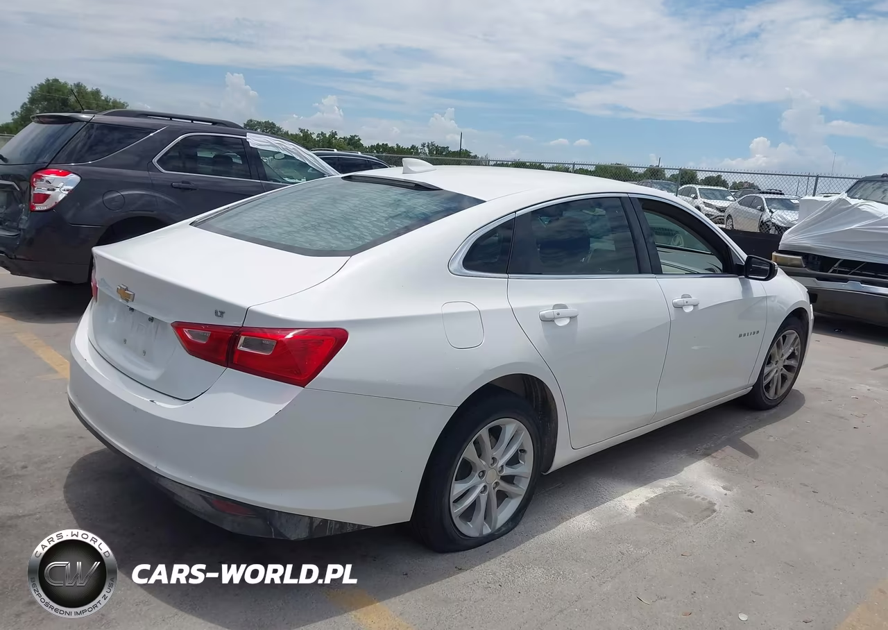2017 Chevrolet Malibu 1Lt VIN:1G1ZE5ST4HF175558 - 4