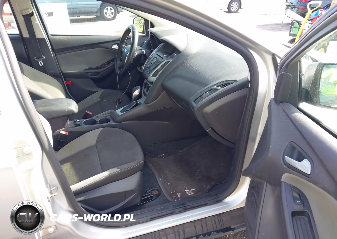 2014 Ford Focus Se VIN:1FADP3F23EL410293 - 5