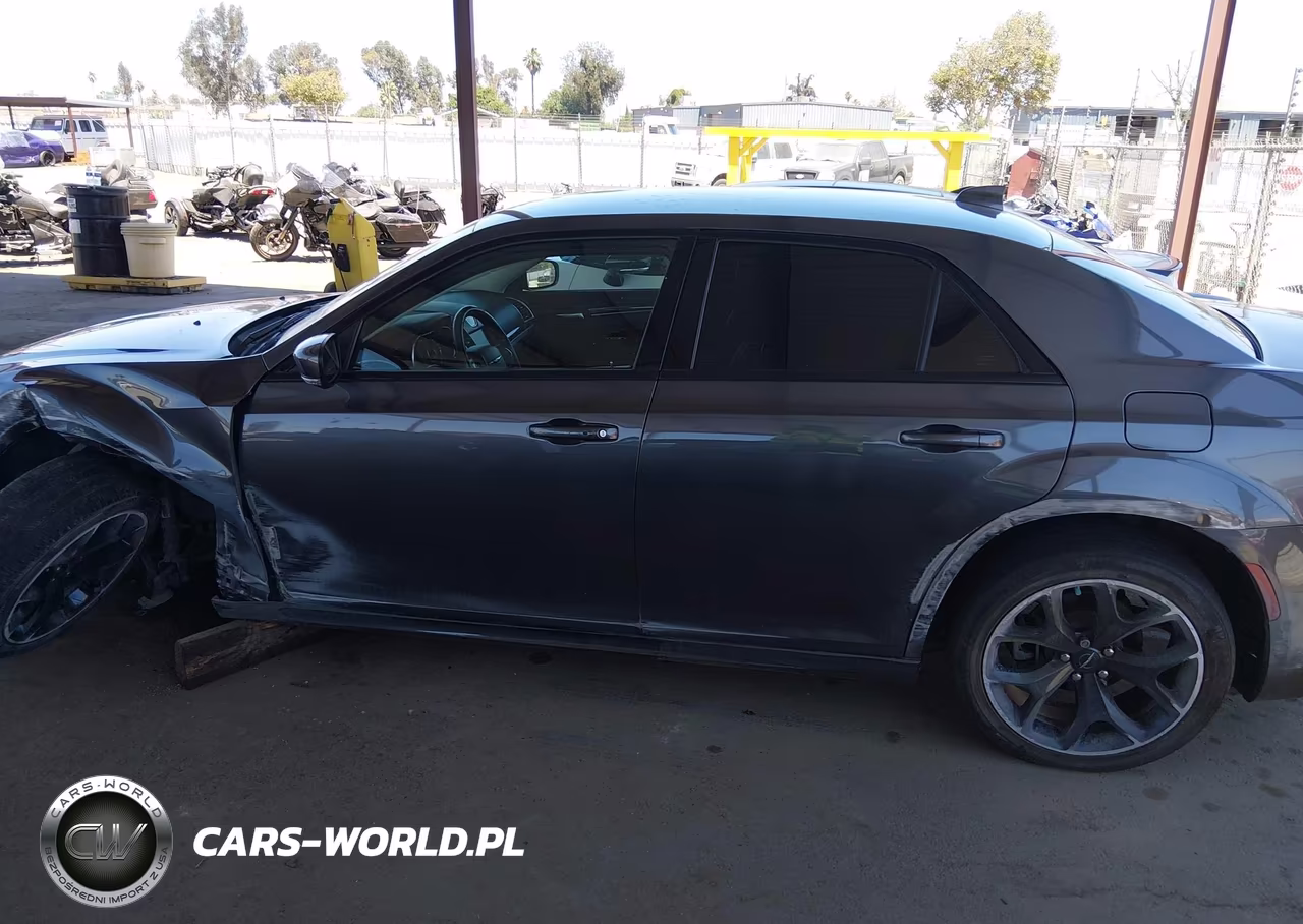 2022 Chrysler 300 Touring L VIN:2C3CCADG7NH214427 - 14