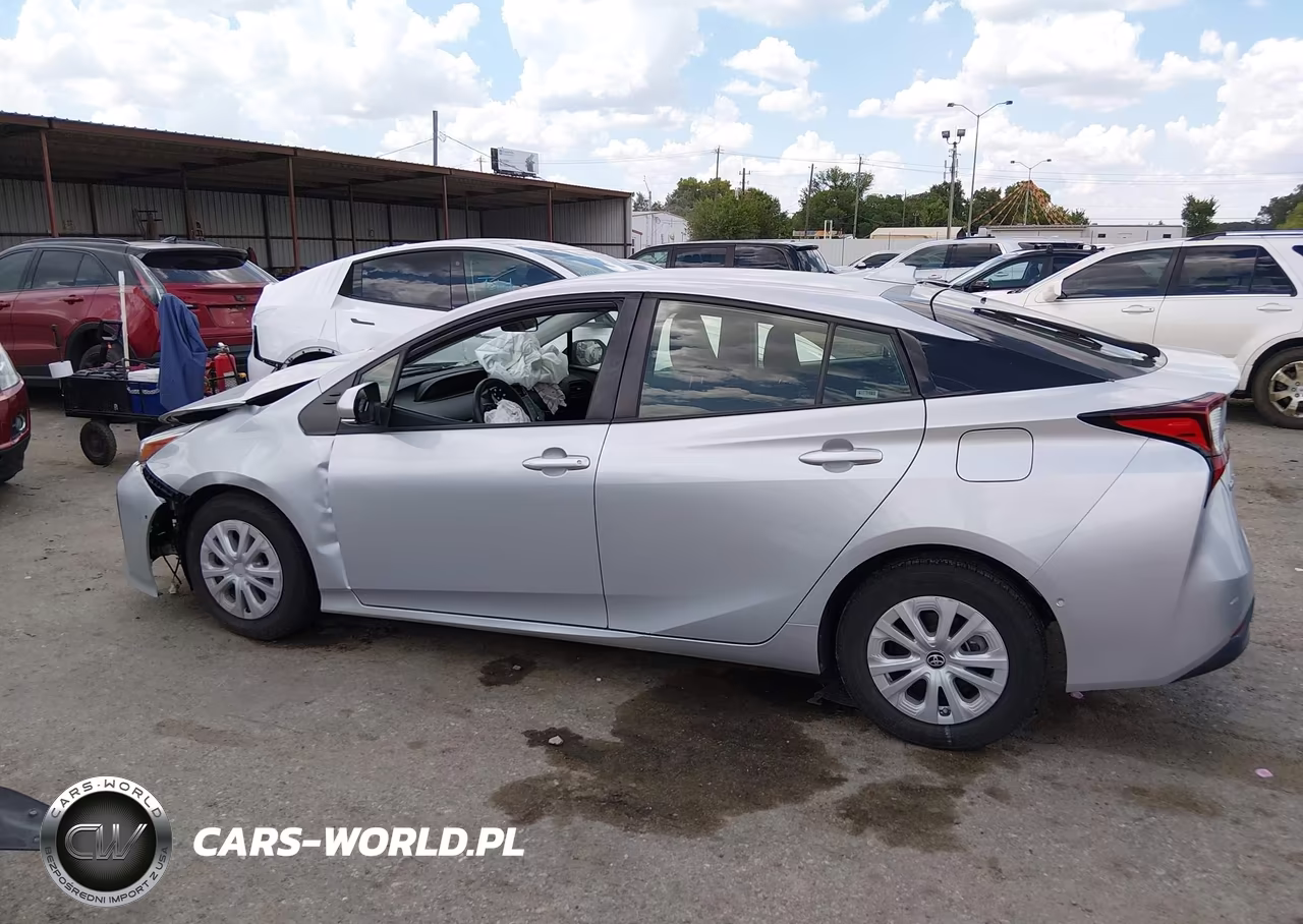 2021 Toyota Prius Le VIN:JTDKAMFU3M3142788 - 14
