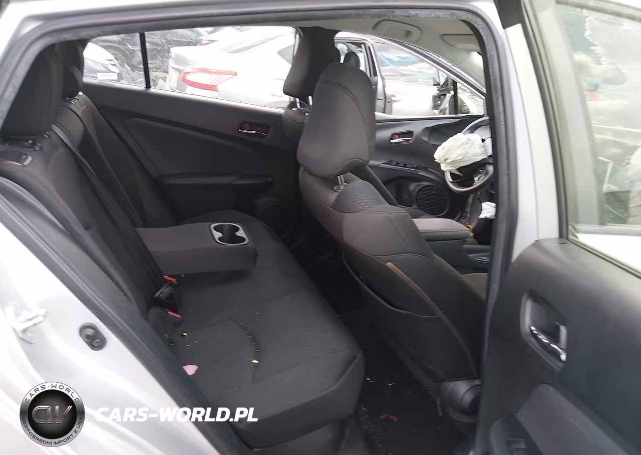 2021 Toyota Prius Le VIN:JTDKAMFU3M3142788 - 8