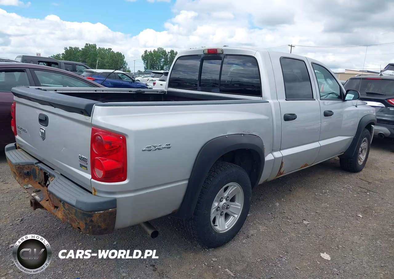 2008 Dodge Dakota Slt VIN:1D7HW48N98S626757 - 4