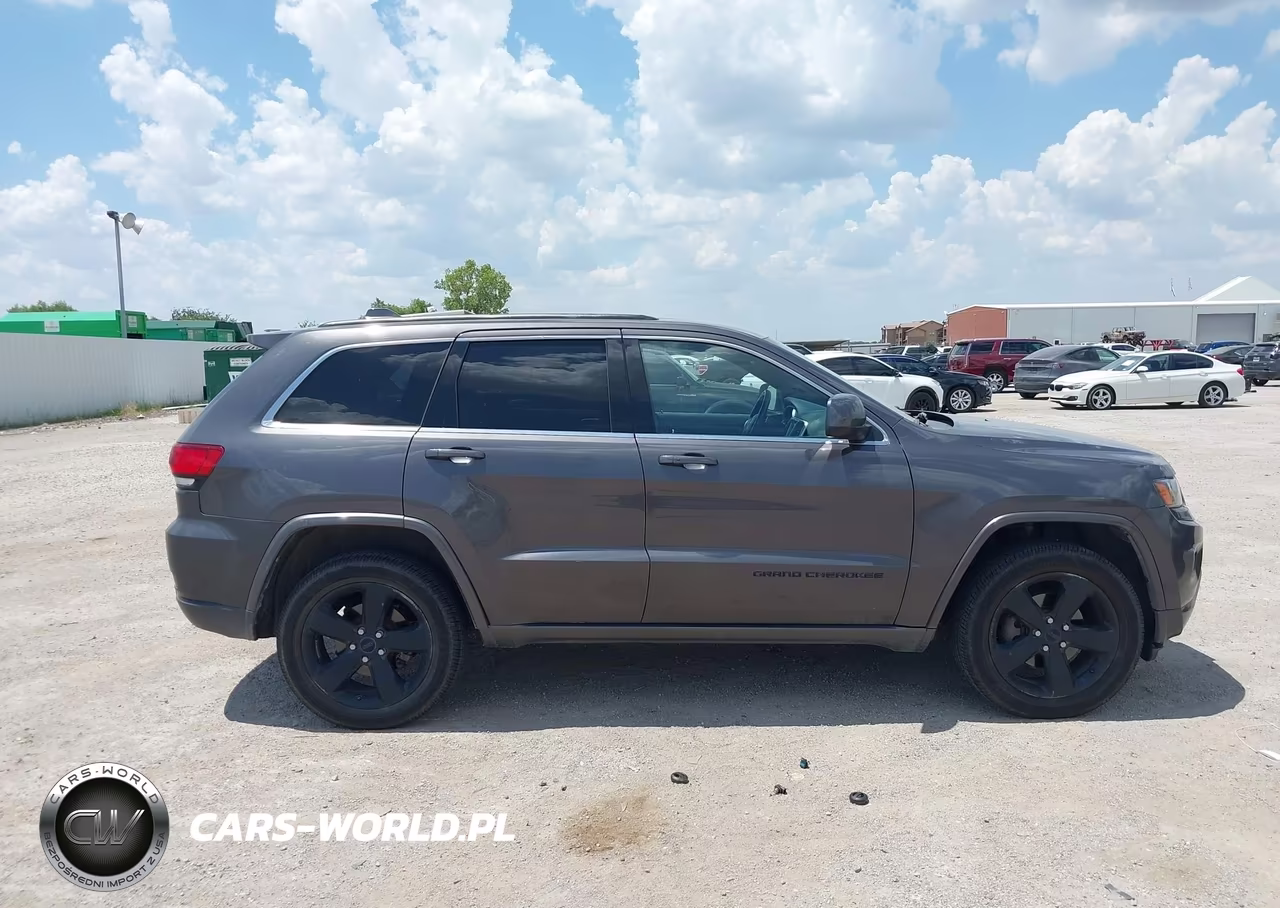 2015 Jeep Grand Cherokee Altitude VIN:1C4RJFAG6FC820304 - 13