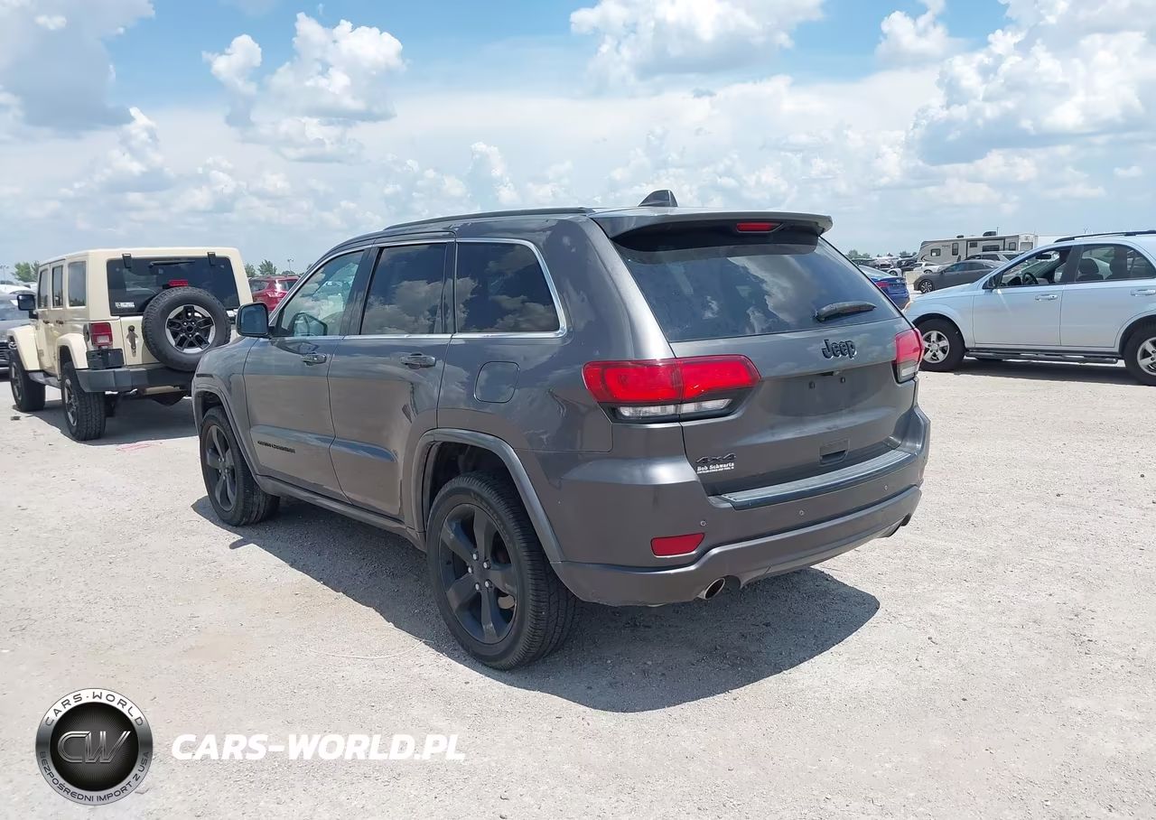 2015 Jeep Grand Cherokee Altitude VIN:1C4RJFAG6FC820304 - 3