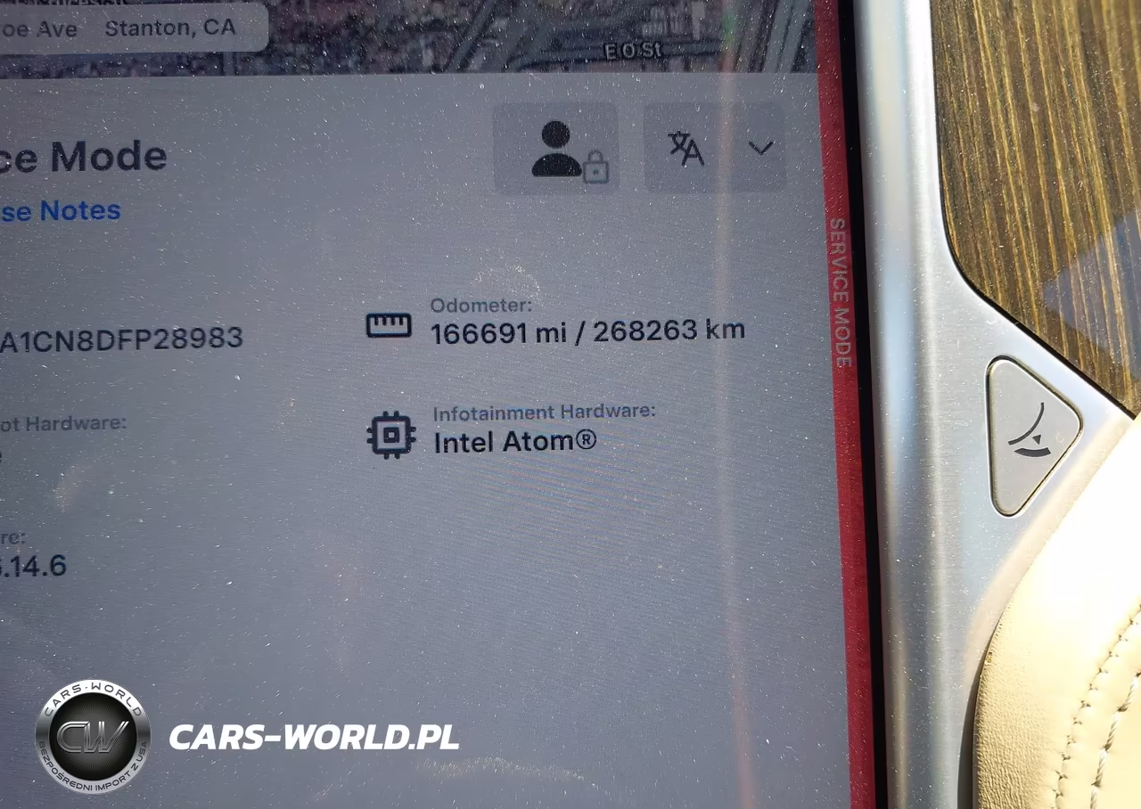 2013 Tesla Model S VIN:5YJSA1CN8DFP28983 - 16