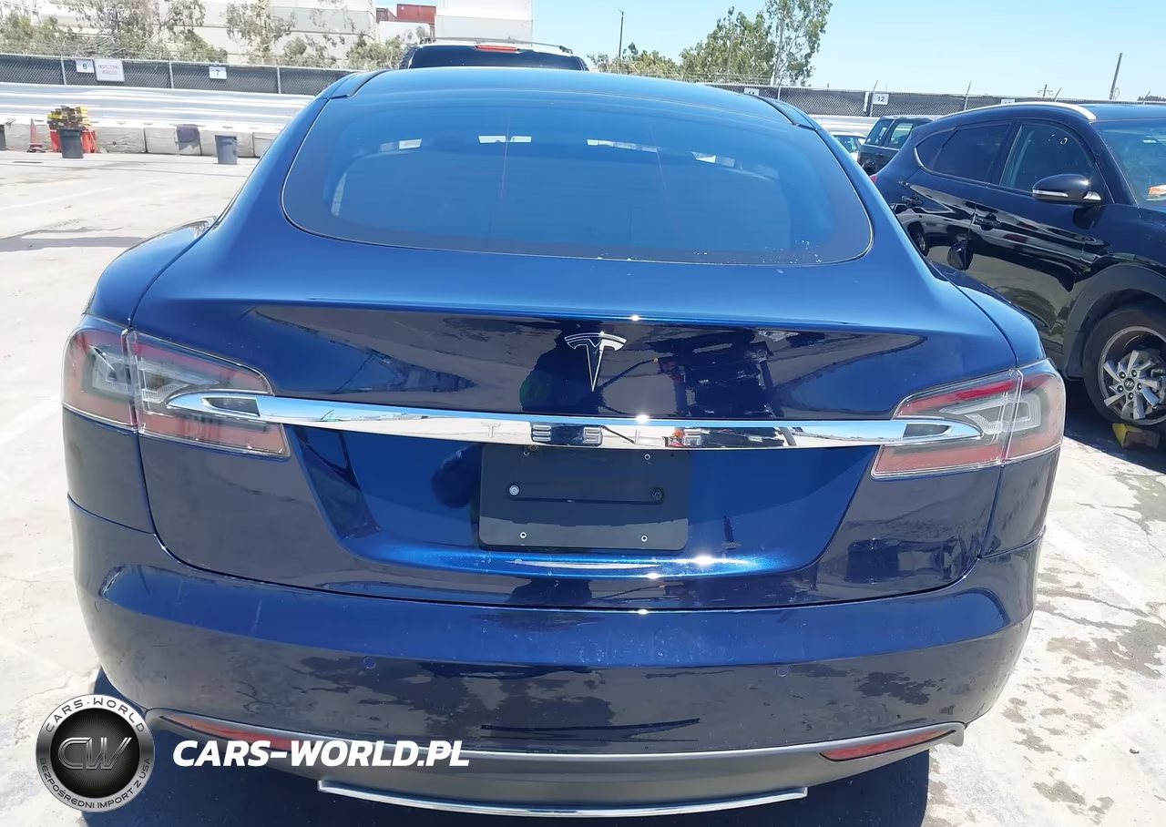 2013 Tesla Model S VIN:5YJSA1CN8DFP28983 - 17