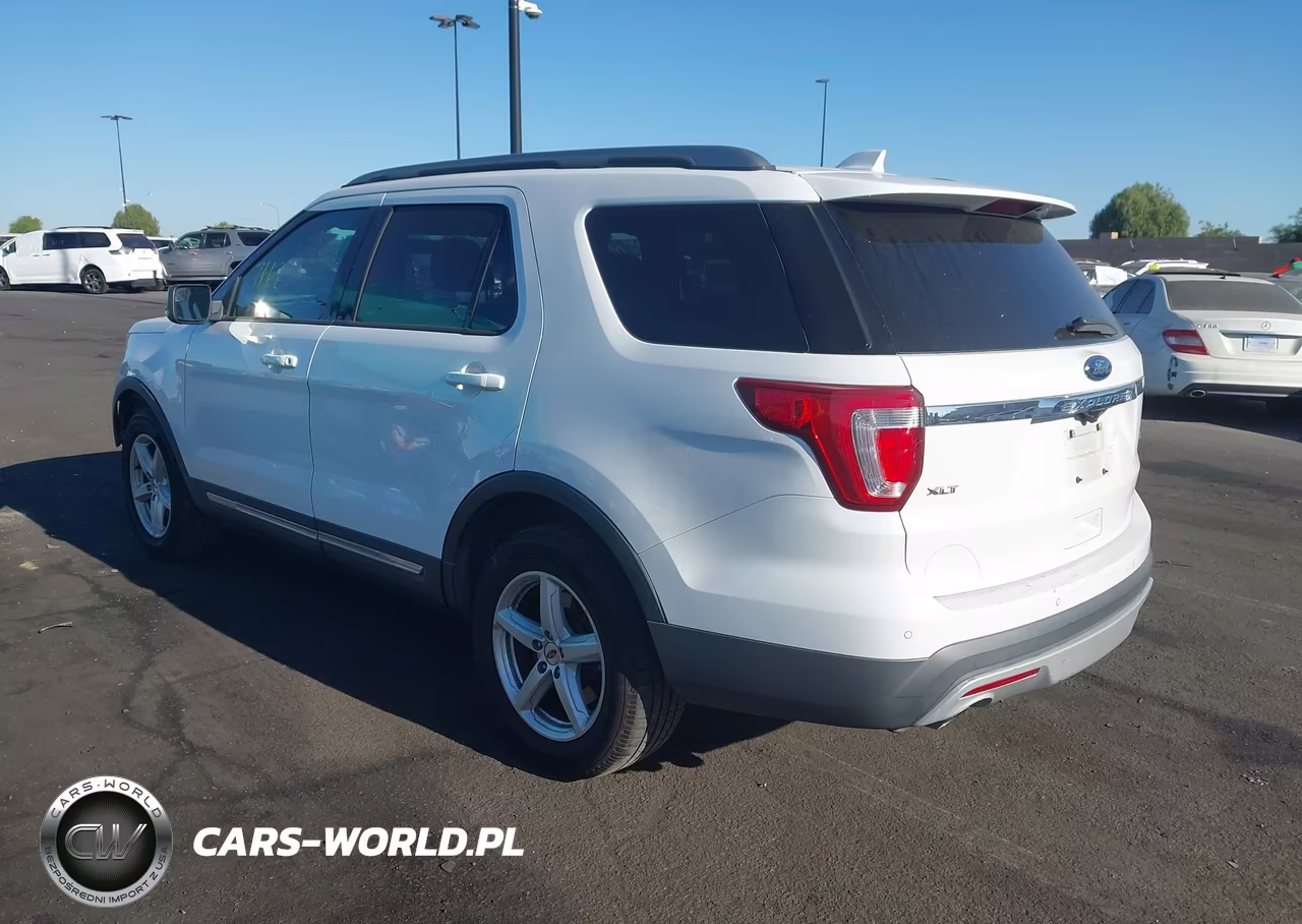2017 Ford Explorer Xlt VIN:1FM5K8D80HGE00637 - 3
