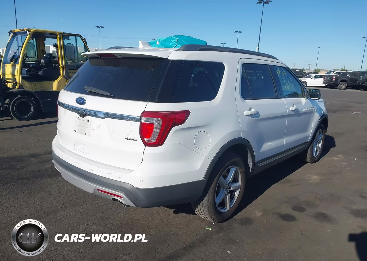 2017 Ford Explorer Xlt VIN:1FM5K8D80HGE00637 - 4
