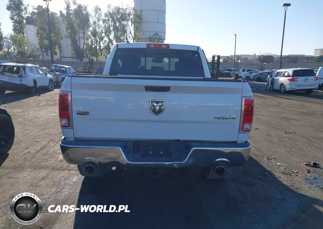 2015 Ram 1500 Laramie VIN:1C6RR7NT8FS602495 - 16