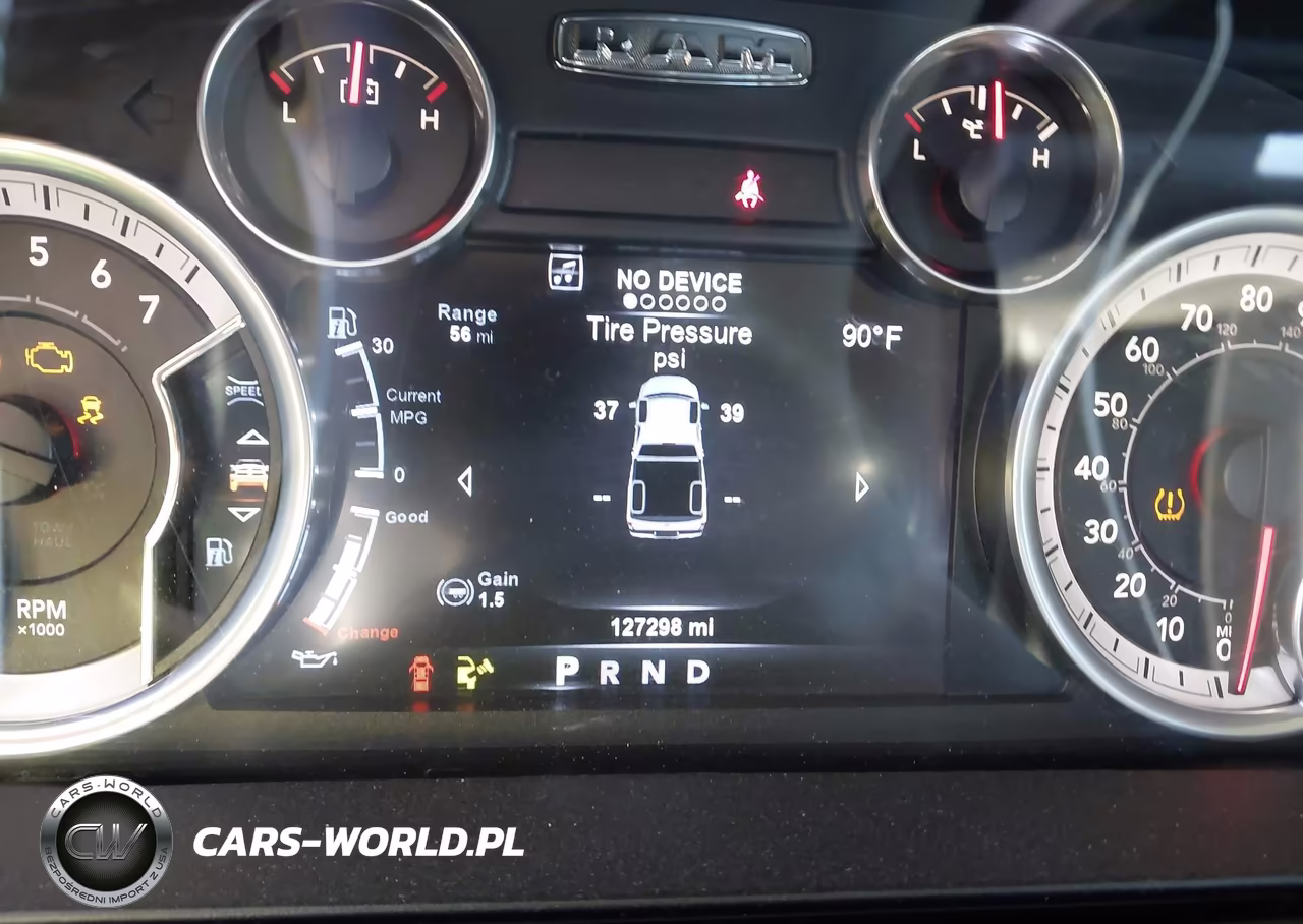 2015 Ram 1500 Laramie VIN:1C6RR7NT8FS602495 - 7