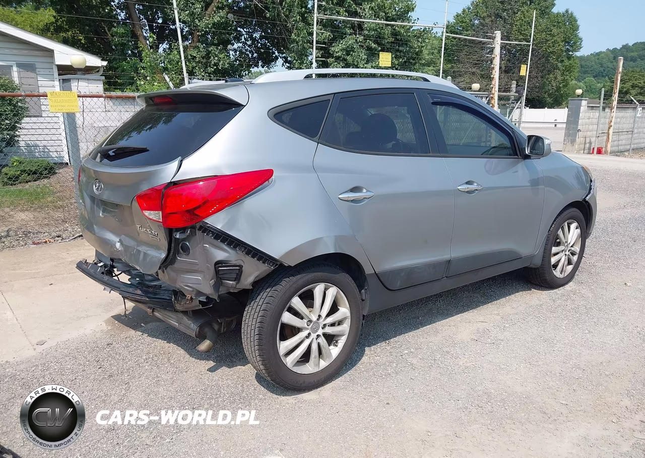 2013 Hyundai Tucson Limited VIN:KM8JU3AC0DU737289 - 4