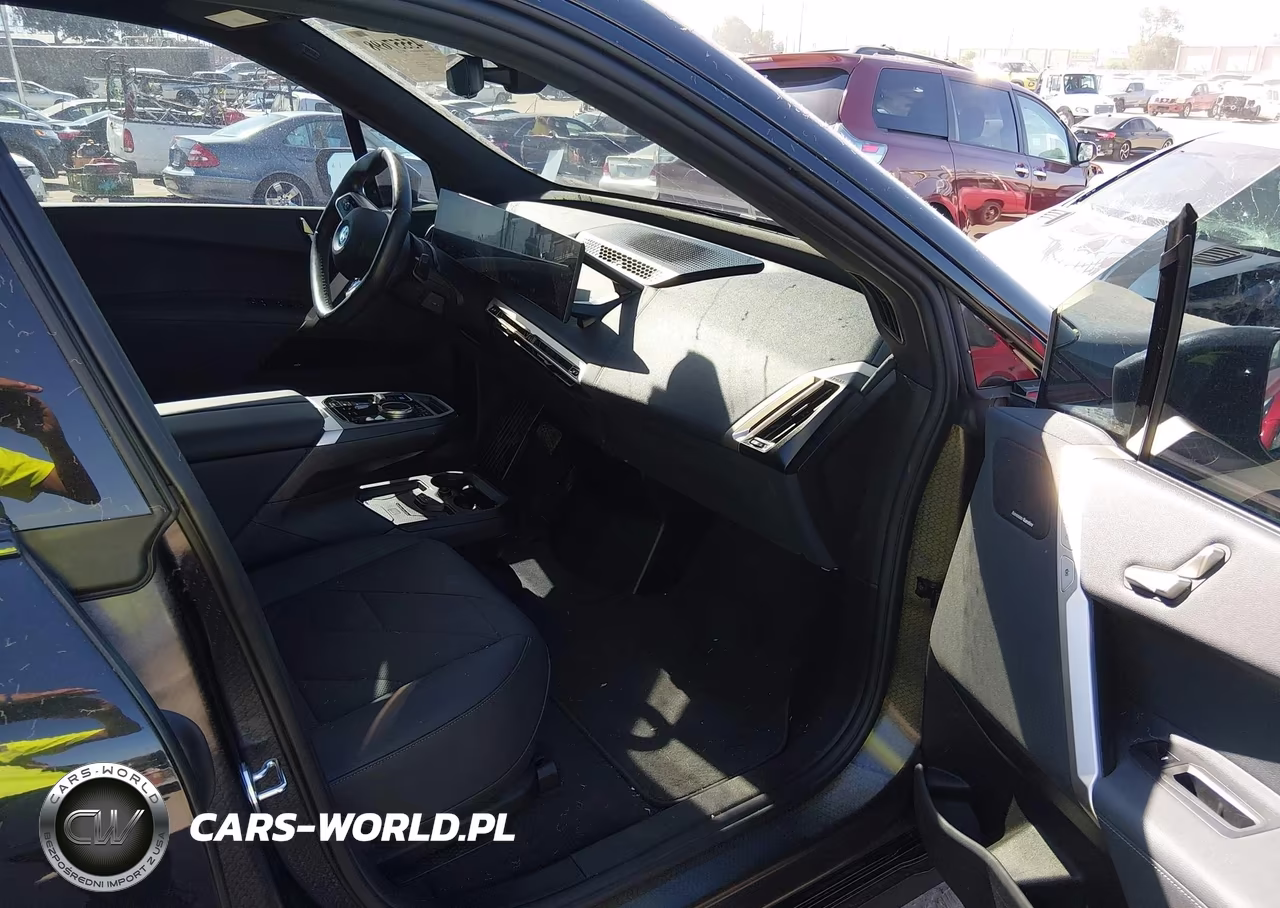 2024 BMW Ix xDrive50 VIN:WB523CF08RCP46549 - 5