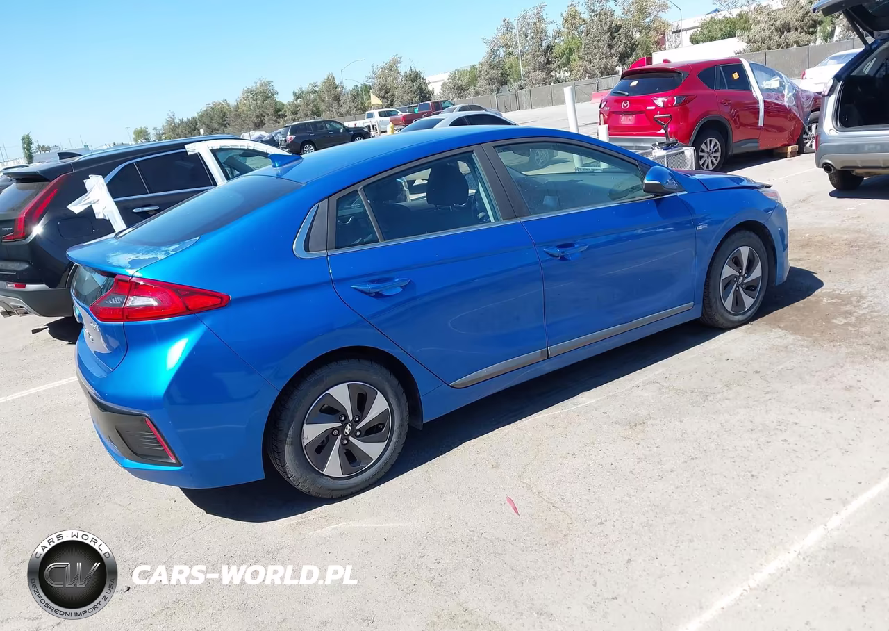 2018 Hyundai Ioniq Hybrid Sel VIN:KMHC75LC1JU061665 - 4