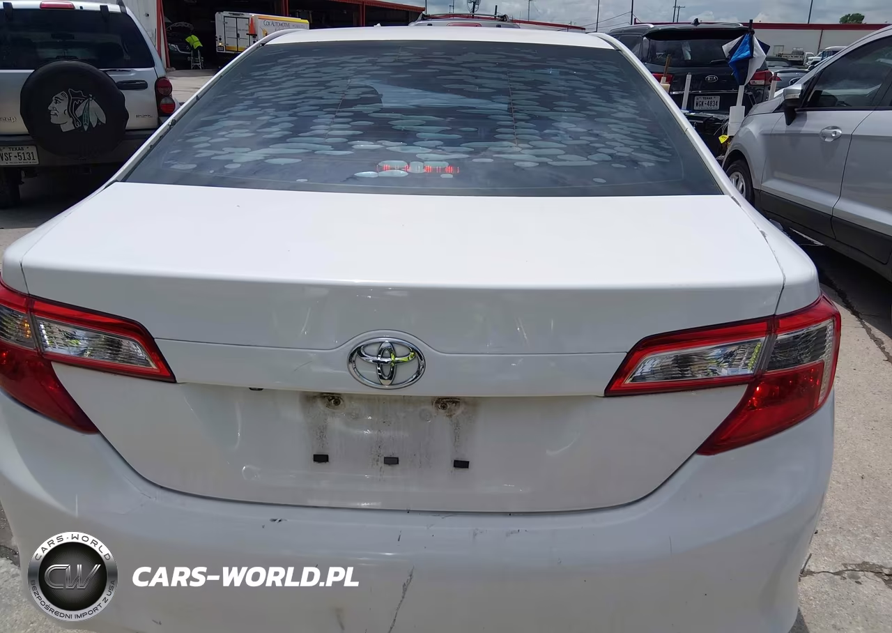 2014 Toyota Camry Le VIN:4T4BF1FK4ER413174 - 16