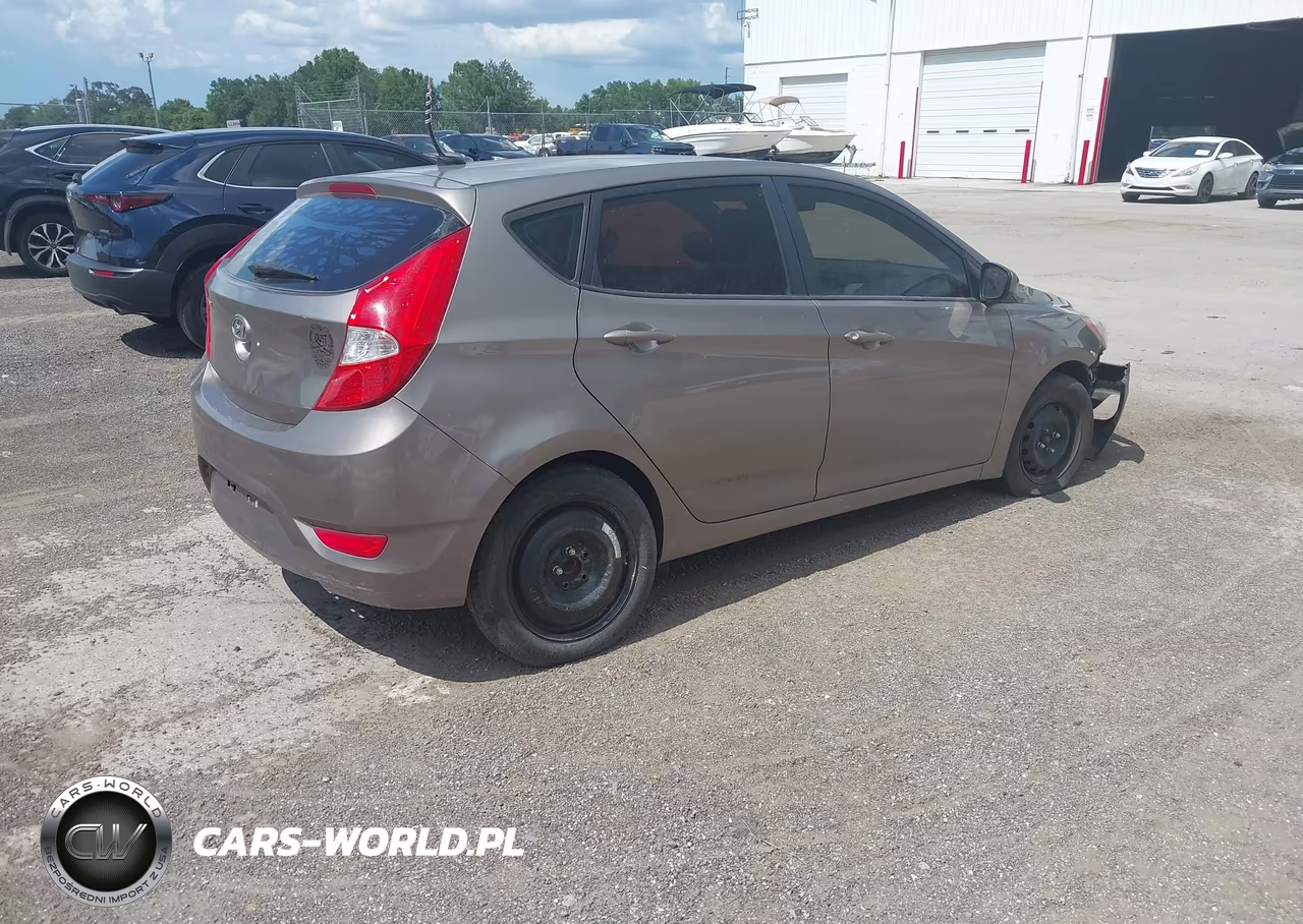 2014 Hyundai Accent Gs VIN:KMHCT5AE7EU145804 - 4
