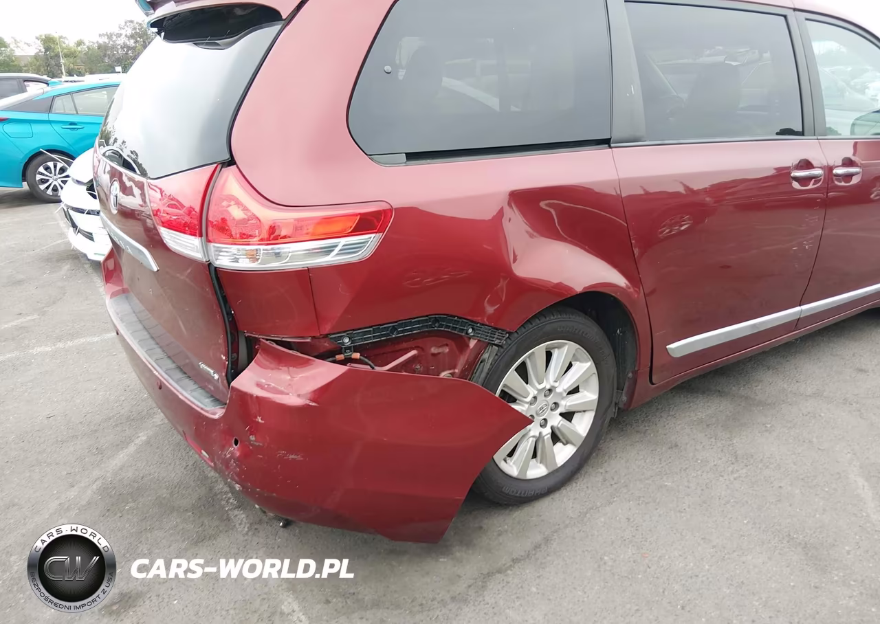 2013 Toyota Sienna Limited V6 7 Passenger VIN:5TDYK3DC8DS397155 - 6