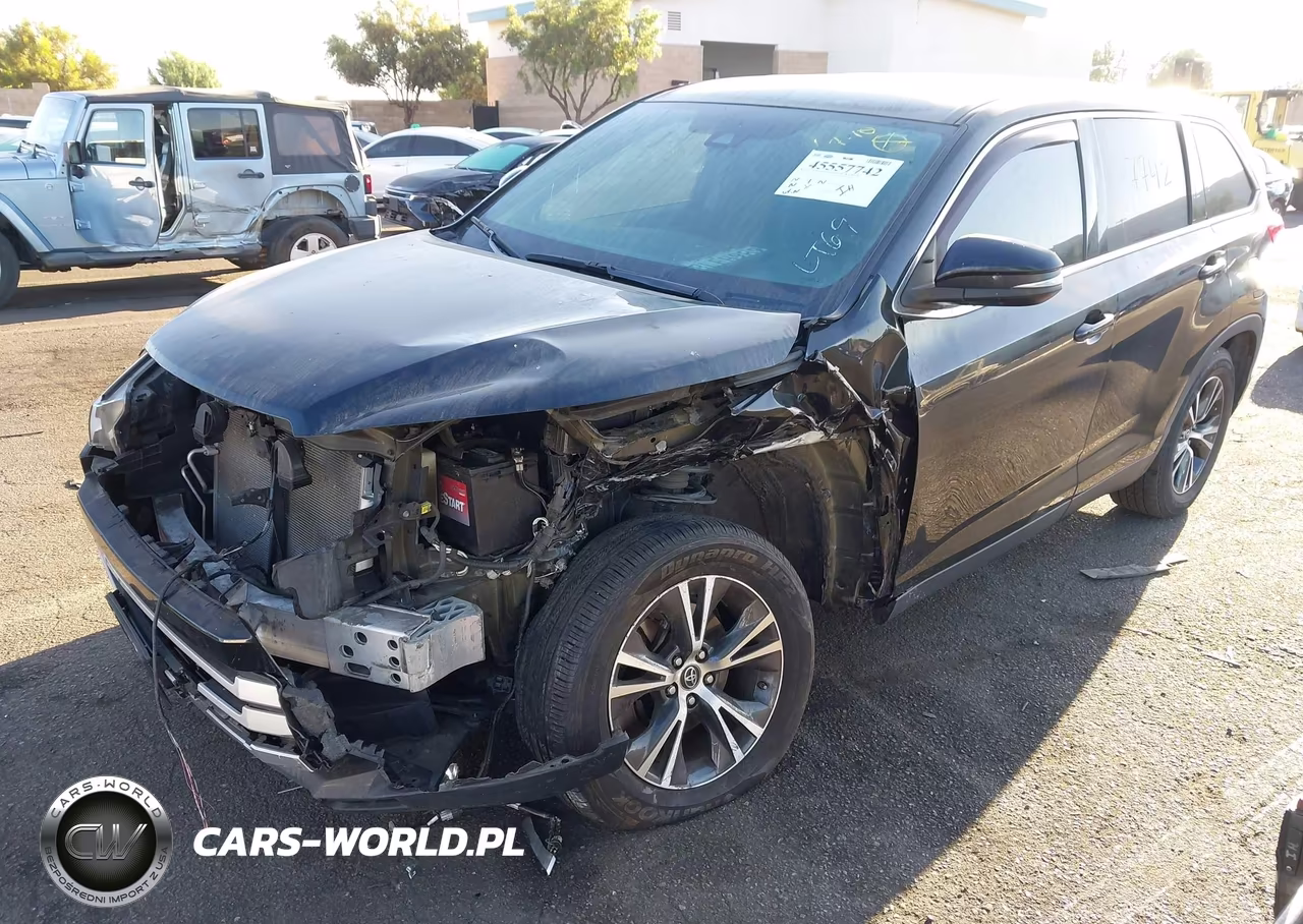 2019 Toyota Highlander Le VIN:5TDZARFH5KS052293 - 2