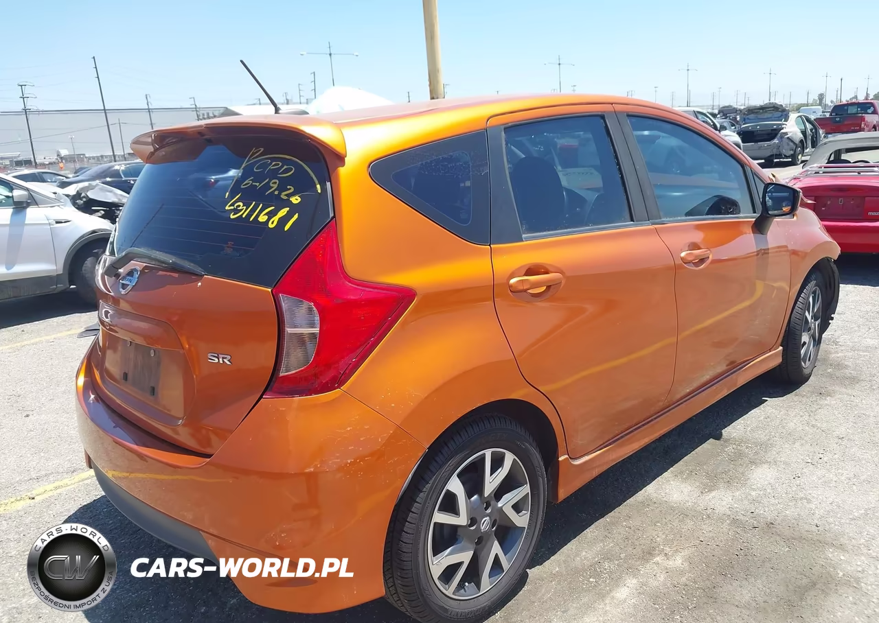 2017 Nissan Versa Note Sr VIN:3N1CE2CP5HL378609 - 4