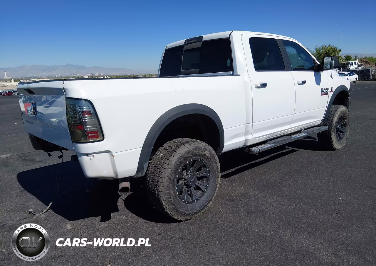 2015 Ram 2500 Slt VIN:3C6UR5DLXFG606832 - 4