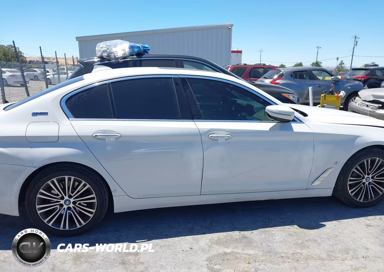 2018 BMW 530E Iperformance VIN:WBAJA9C57JB033514 - 14