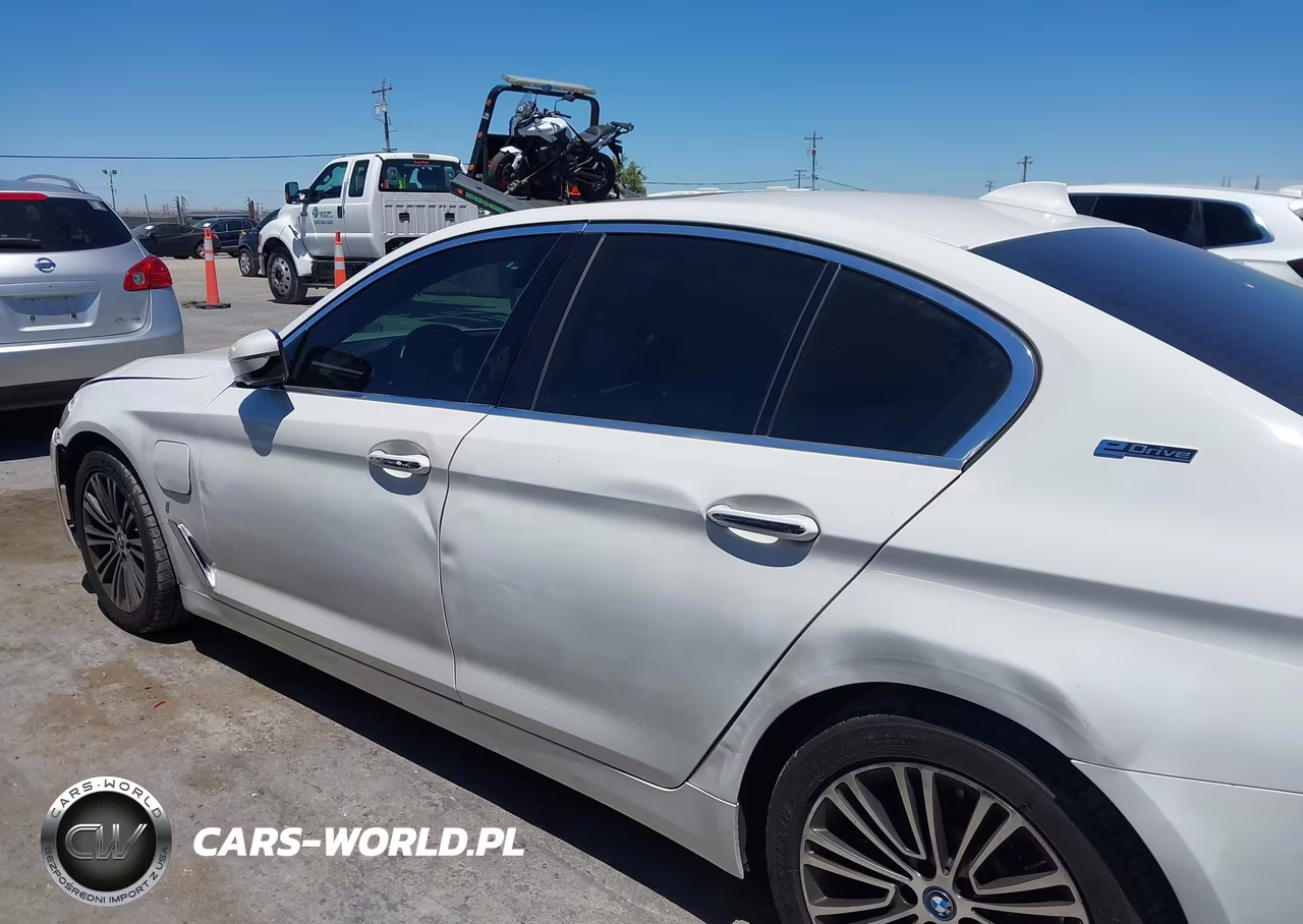 2018 BMW 530E Iperformance VIN:WBAJA9C57JB033514 - 15