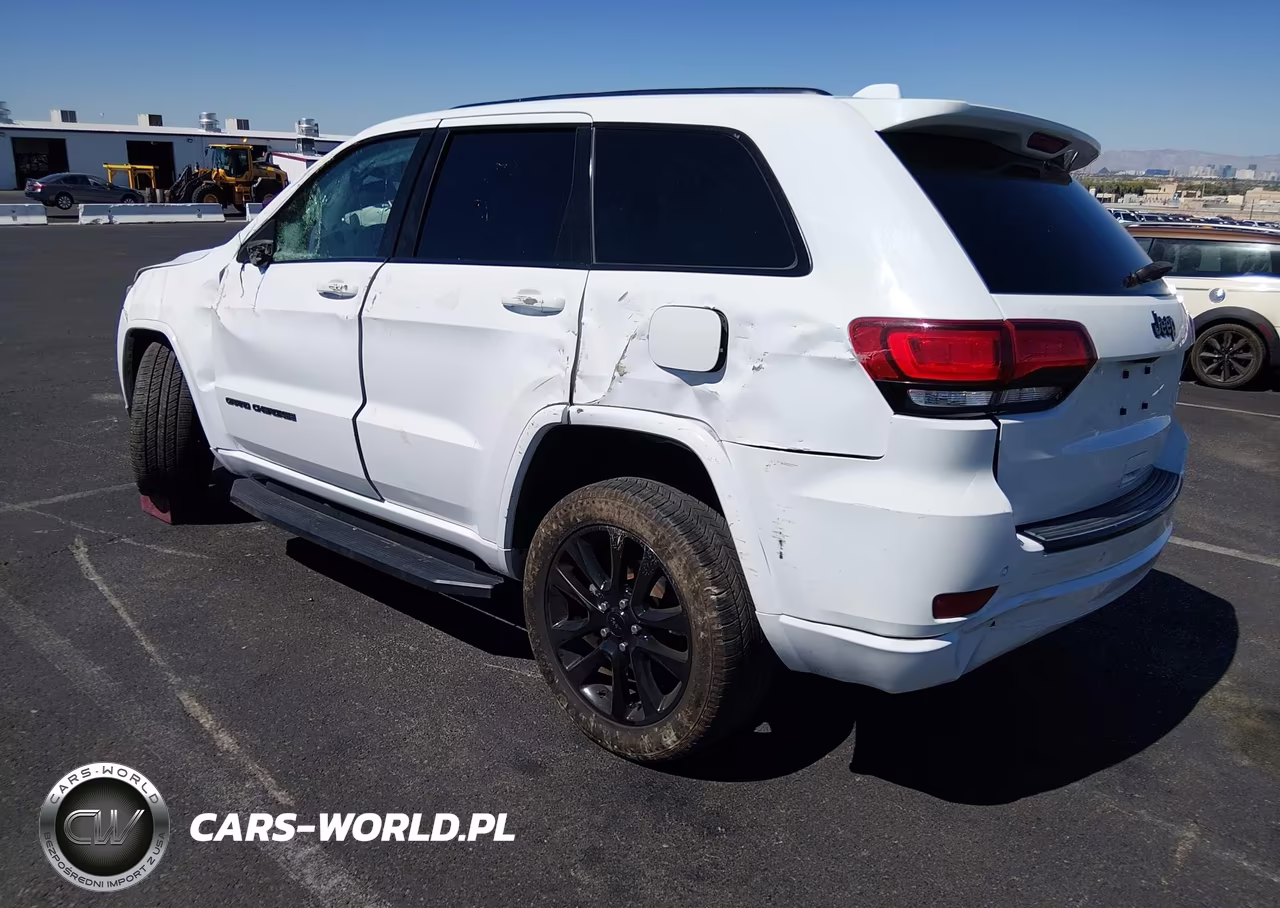 2018 Jeep Grand Cherokee Altitude 4X2 VIN:1C4RJEAG6JC153463 - 3
