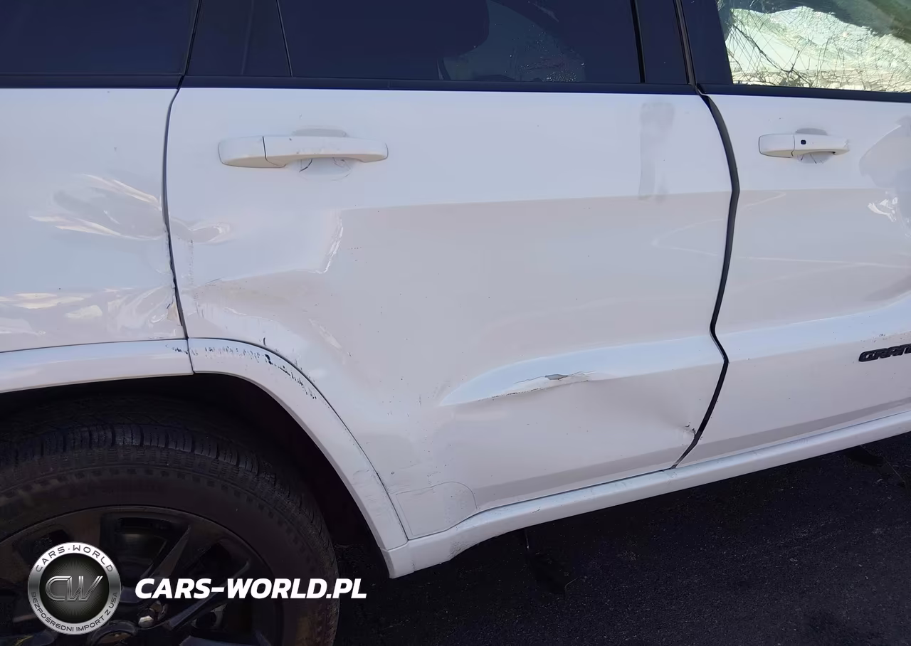 2018 Jeep Grand Cherokee Altitude 4X2 VIN:1C4RJEAG6JC153463 - 6