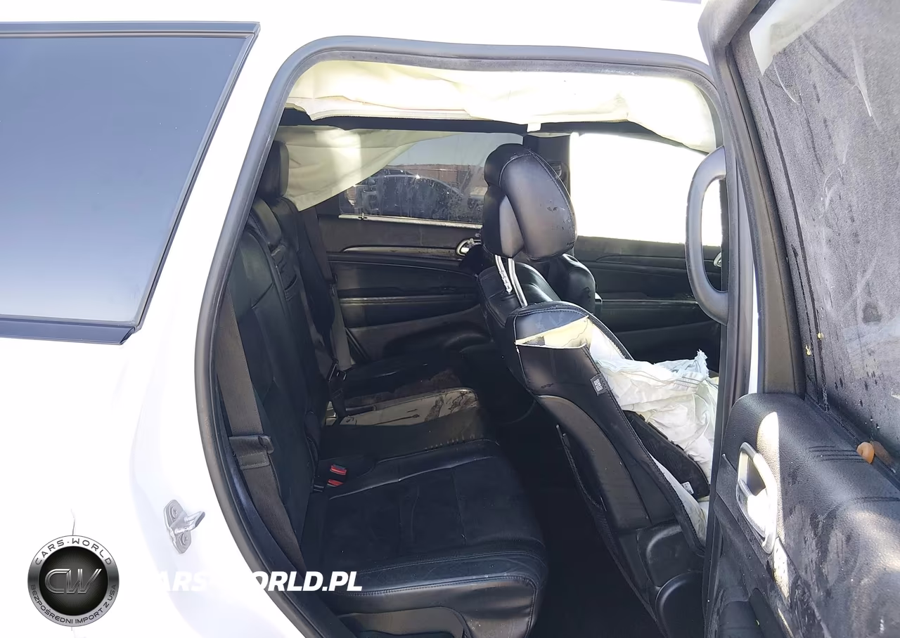 2018 Jeep Grand Cherokee Altitude 4X2 VIN:1C4RJEAG6JC153463 - 8