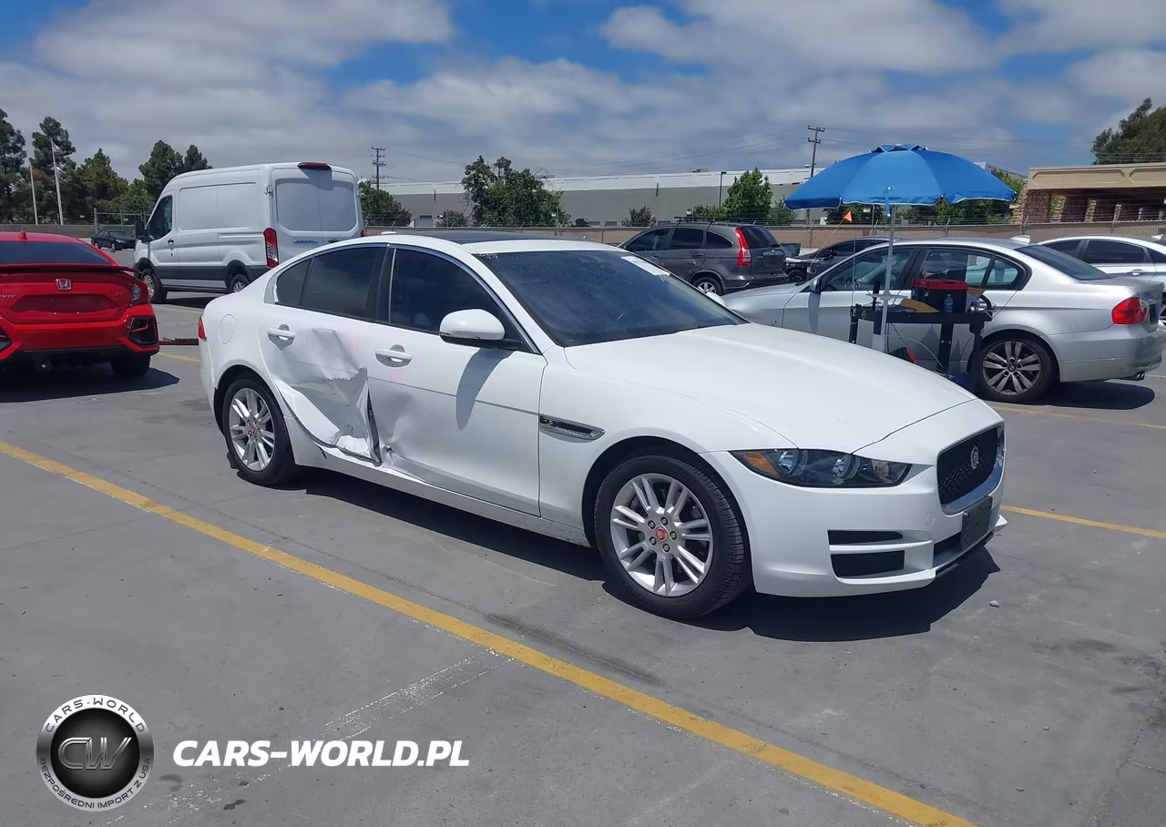 2017 Jaguar Xe 25T Premium – zdjęcie 1 z 16