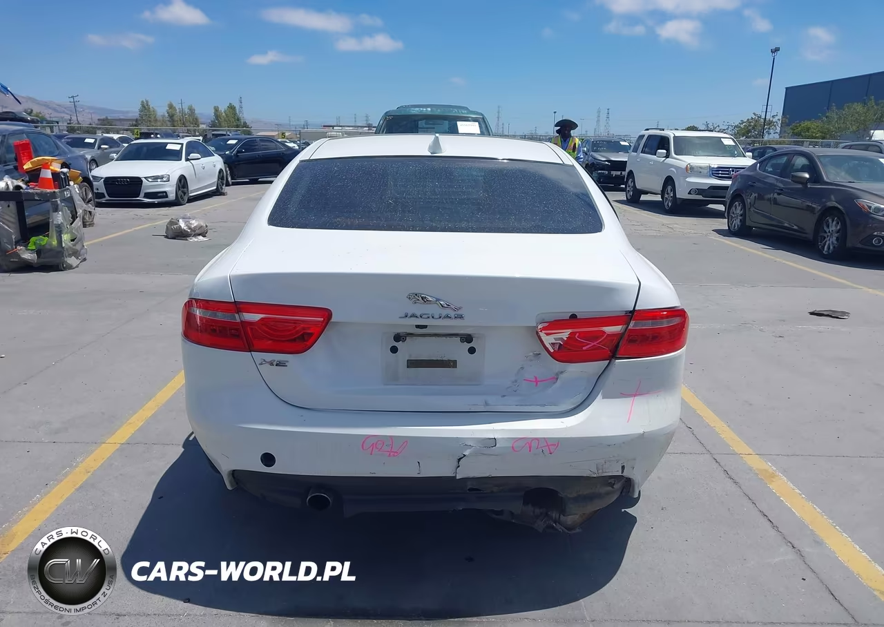 2017 Jaguar Xe 25T Premium VIN:SAJAD4BG1HA965953 - 16