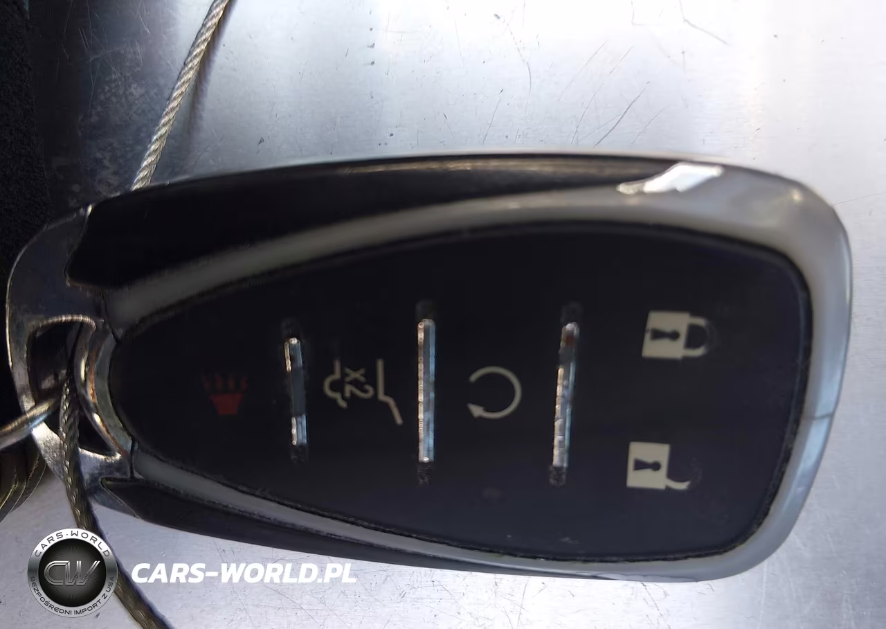 2019 Chevrolet Traverse Premier VIN:1GNERKKW9KJ117007 - 11