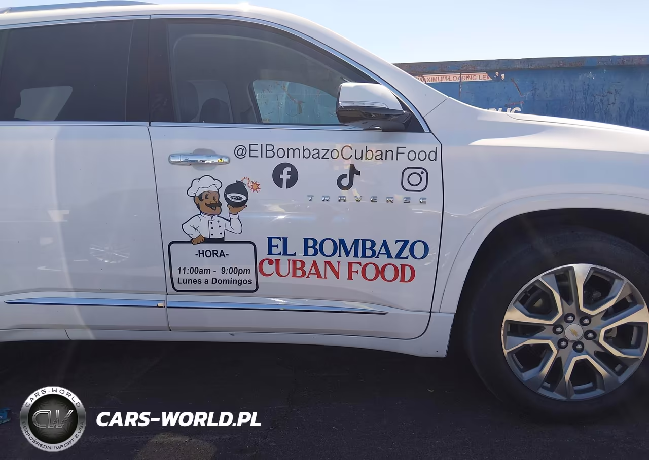 2019 Chevrolet Traverse Premier VIN:1GNERKKW9KJ117007 - 14