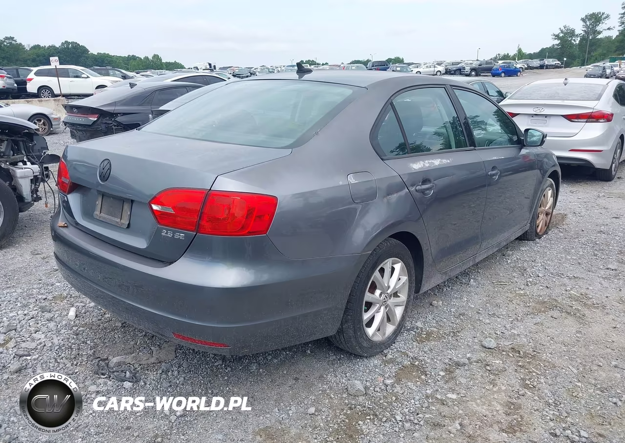 2011 Volkswagen Jetta 2.5L Se VIN:3VWDX7AJ7BM306607 - 4