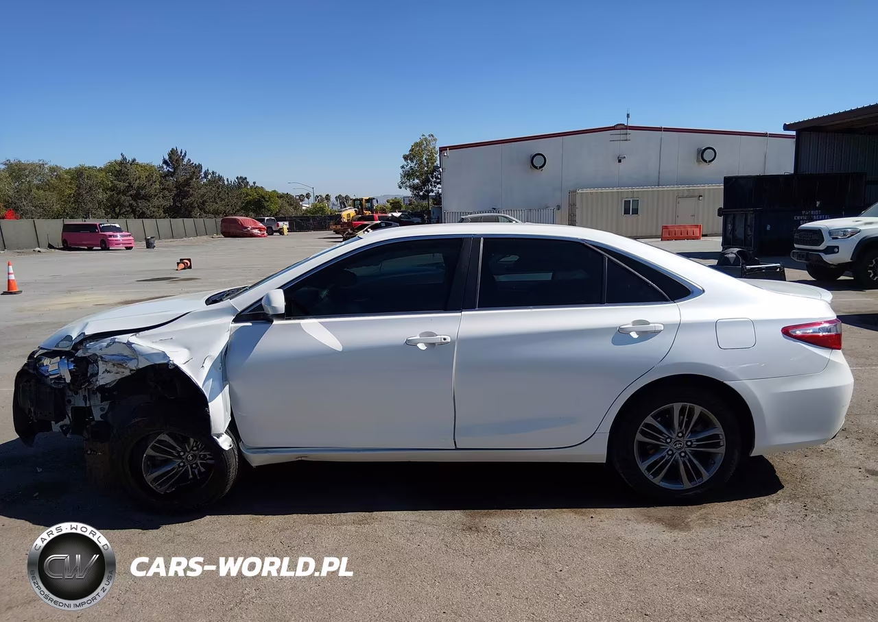 2016 Toyota Camry Se VIN:4T1BF1FKXGU256201 - 14