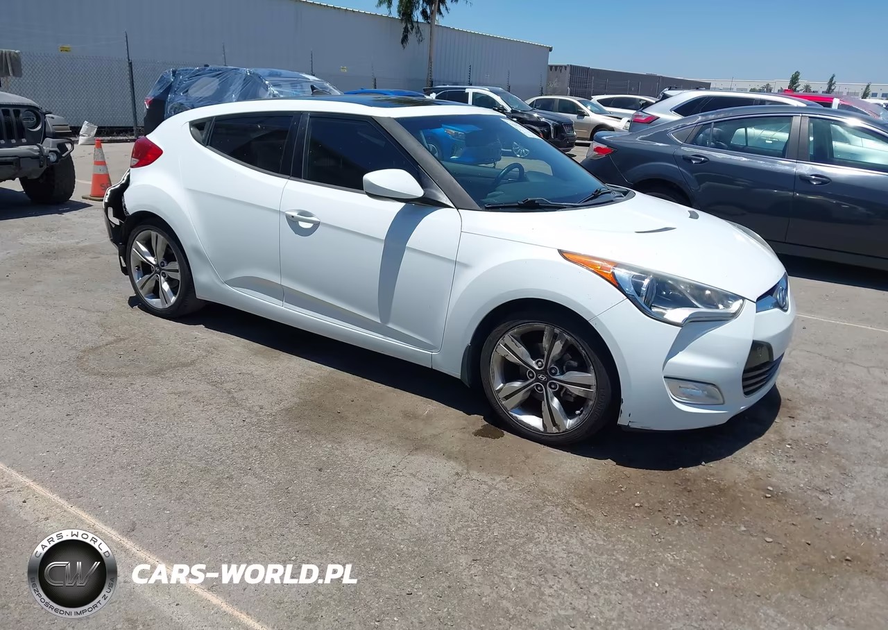 2014 Hyundai Veloster Base W-Black