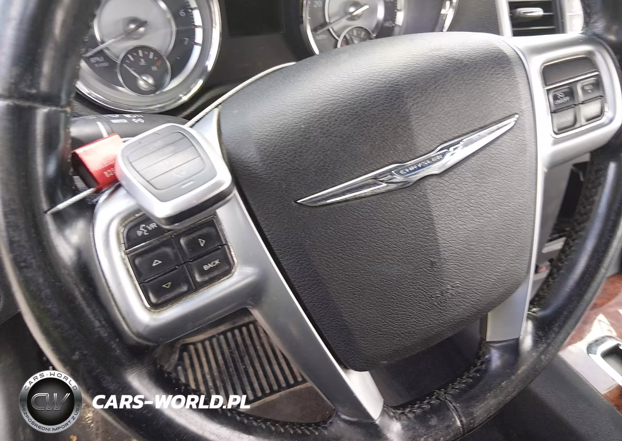 2012 Chrysler 300 Limited VIN:2C3CCACG7CH182237 - 11