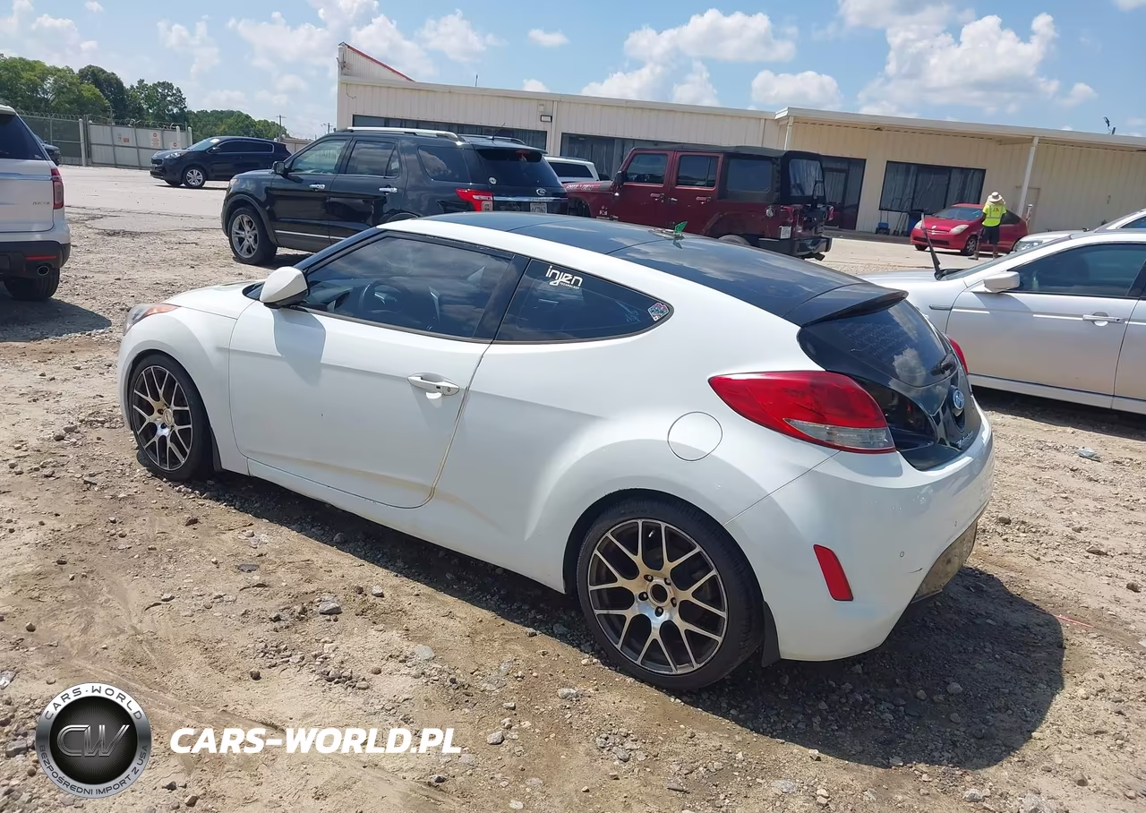 2012 Hyundai Veloster Base W-Red-Black VIN:KMHTC6AD4CU026201 - 3