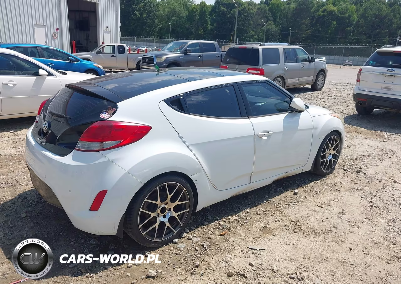 2012 Hyundai Veloster Base W-Red-Black VIN:KMHTC6AD4CU026201 - 4