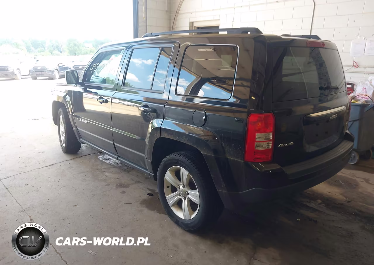 2016 Jeep Patriot Latitude VIN:1C4NJRFB0GD506916 - 3