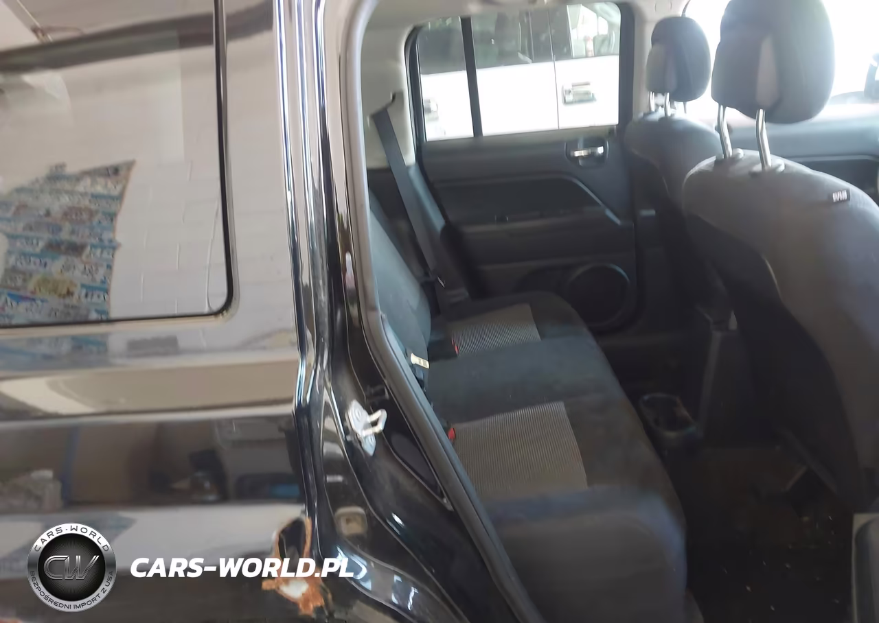 2016 Jeep Patriot Latitude VIN:1C4NJRFB0GD506916 - 8
