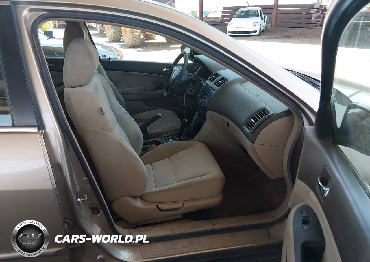 2004 Honda Accord 3.0 Lx VIN:1HGCM66324A066895 - 5