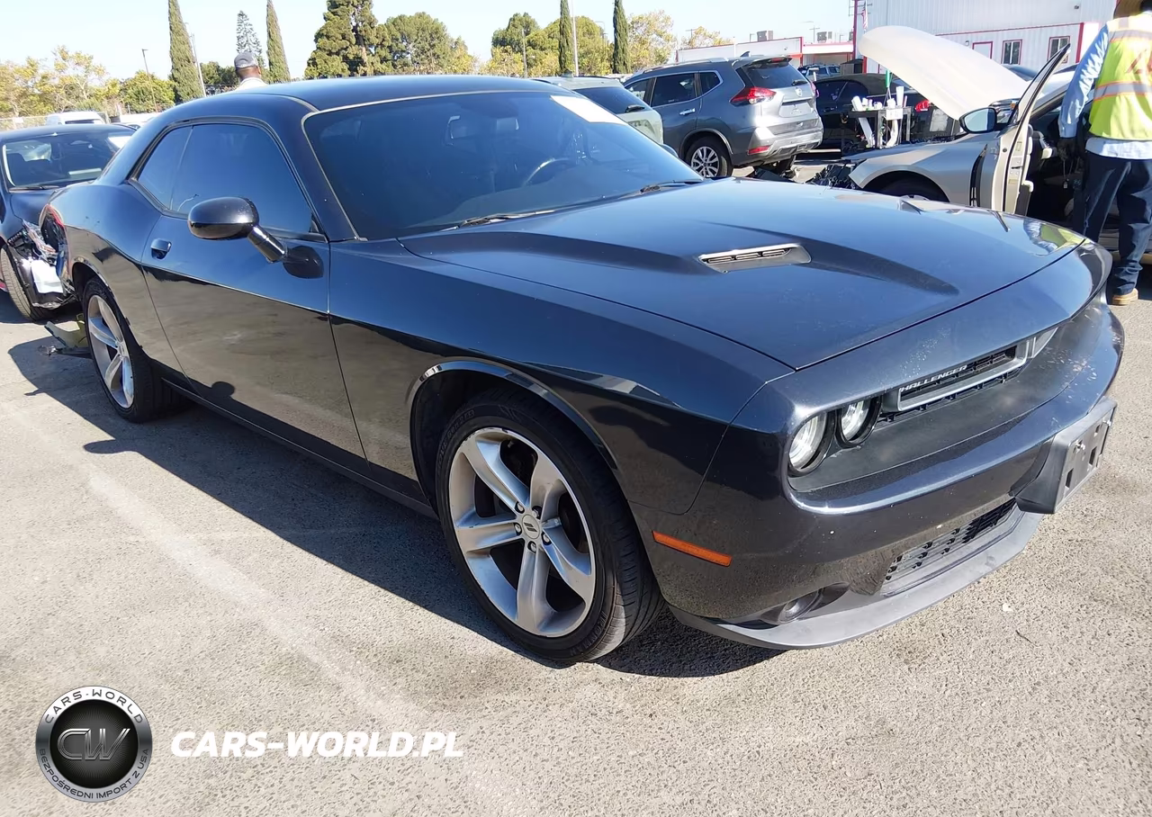 2017 Dodge Challenger Sxt